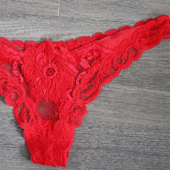 La Perla Red Lace Panties - Picture 2 of 4